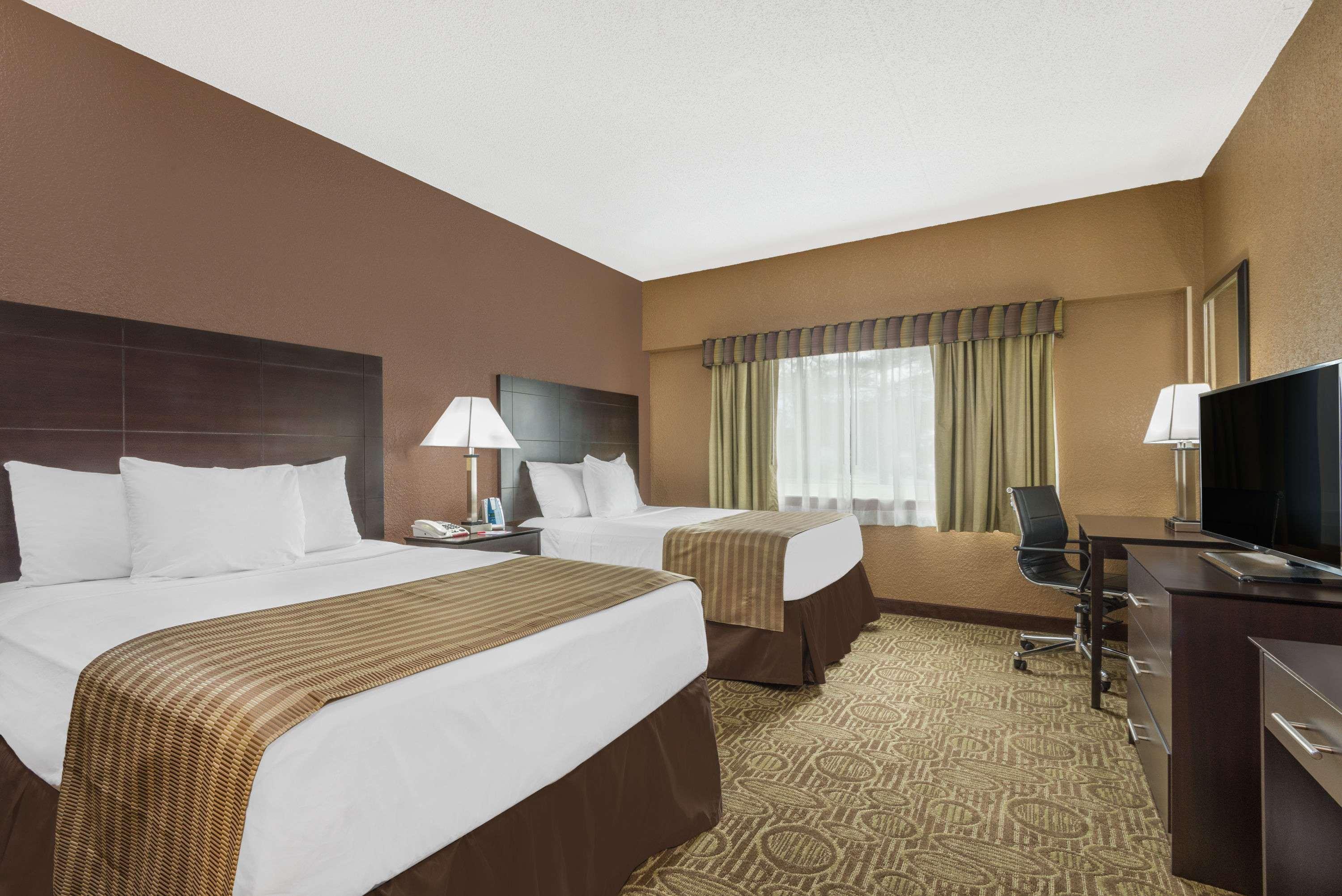 Ramada By Wyndham Paintsville Hotel & Conference Center Extérieur photo