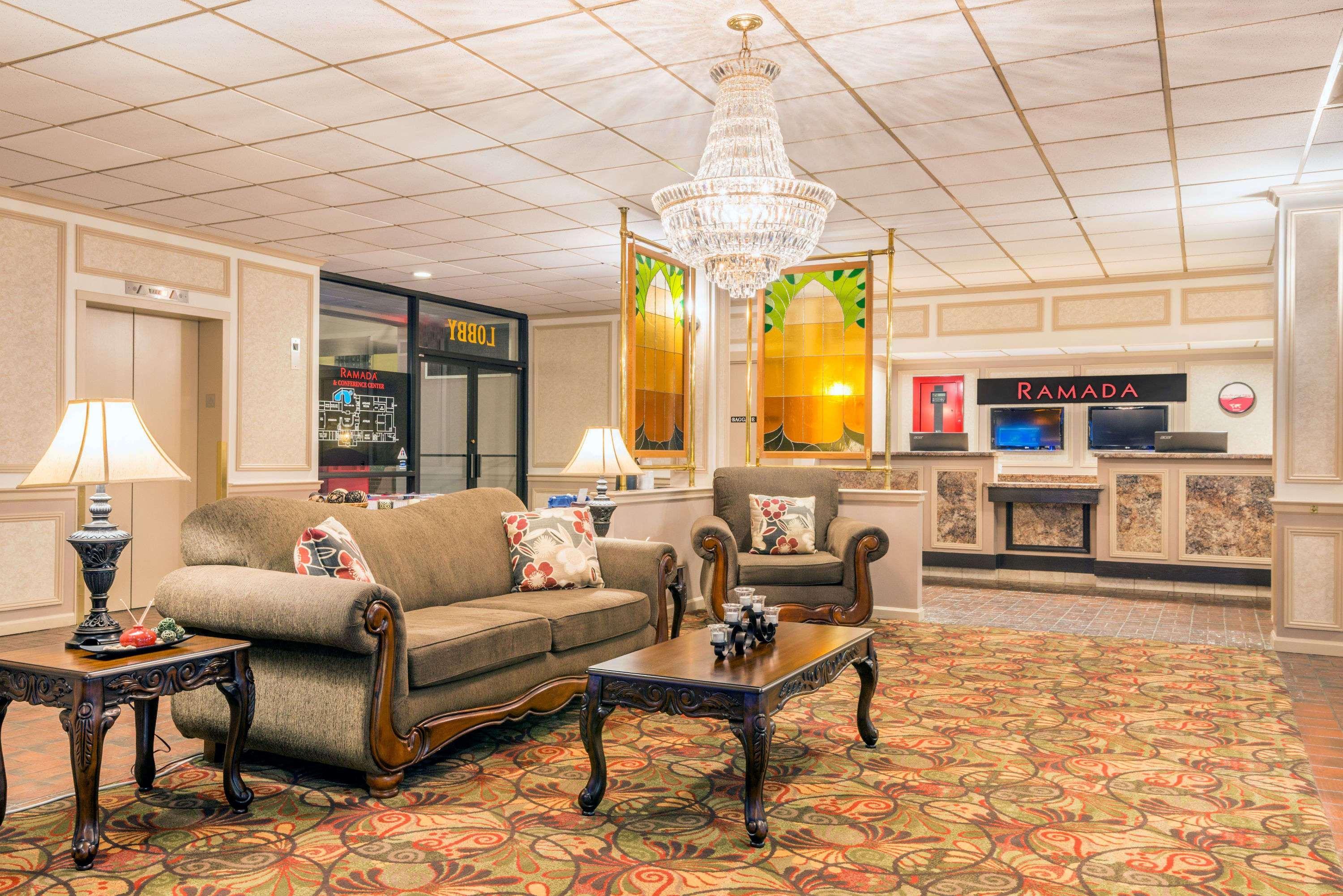 Ramada By Wyndham Paintsville Hotel & Conference Center Extérieur photo