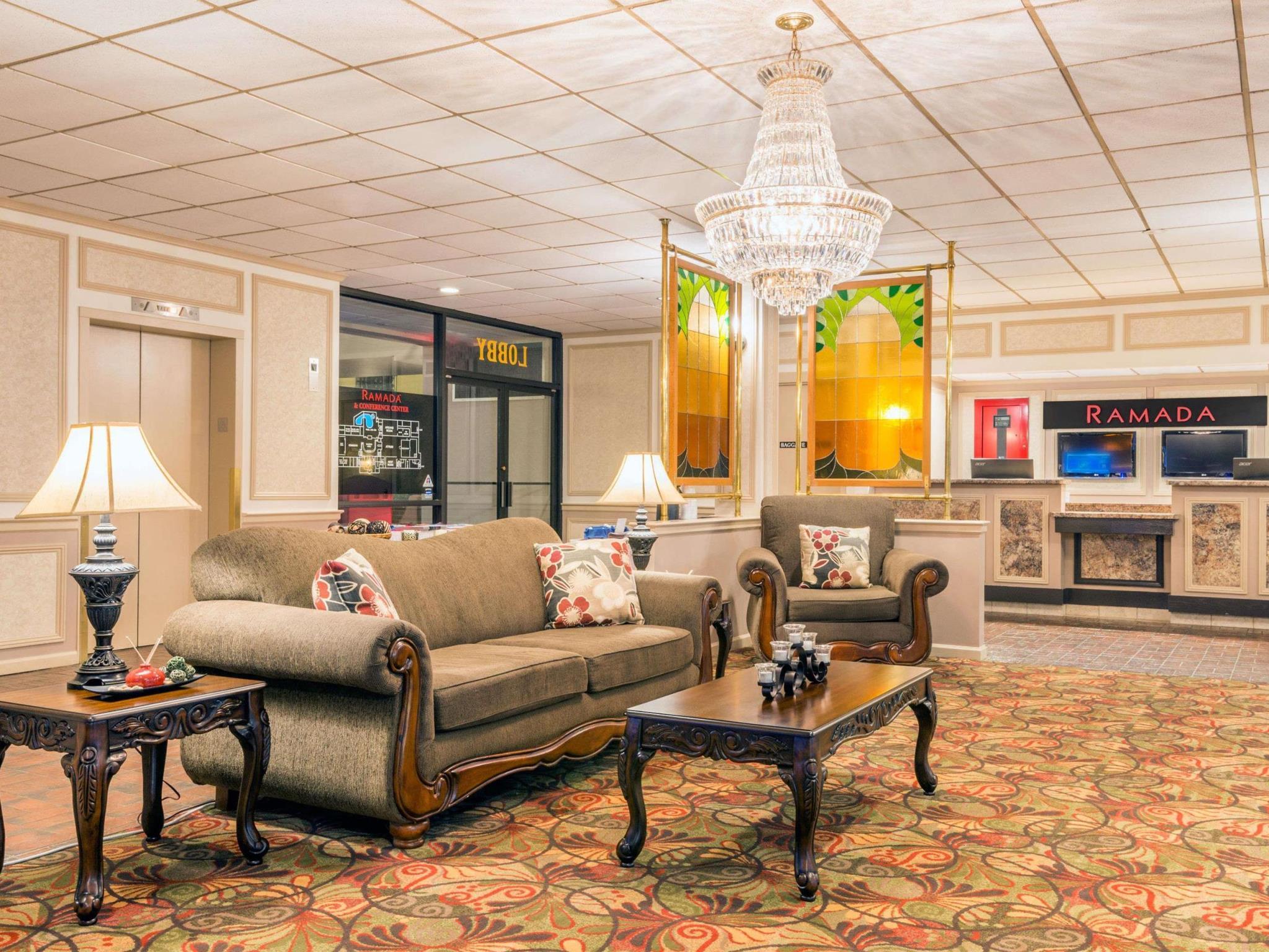 Ramada By Wyndham Paintsville Hotel & Conference Center Extérieur photo