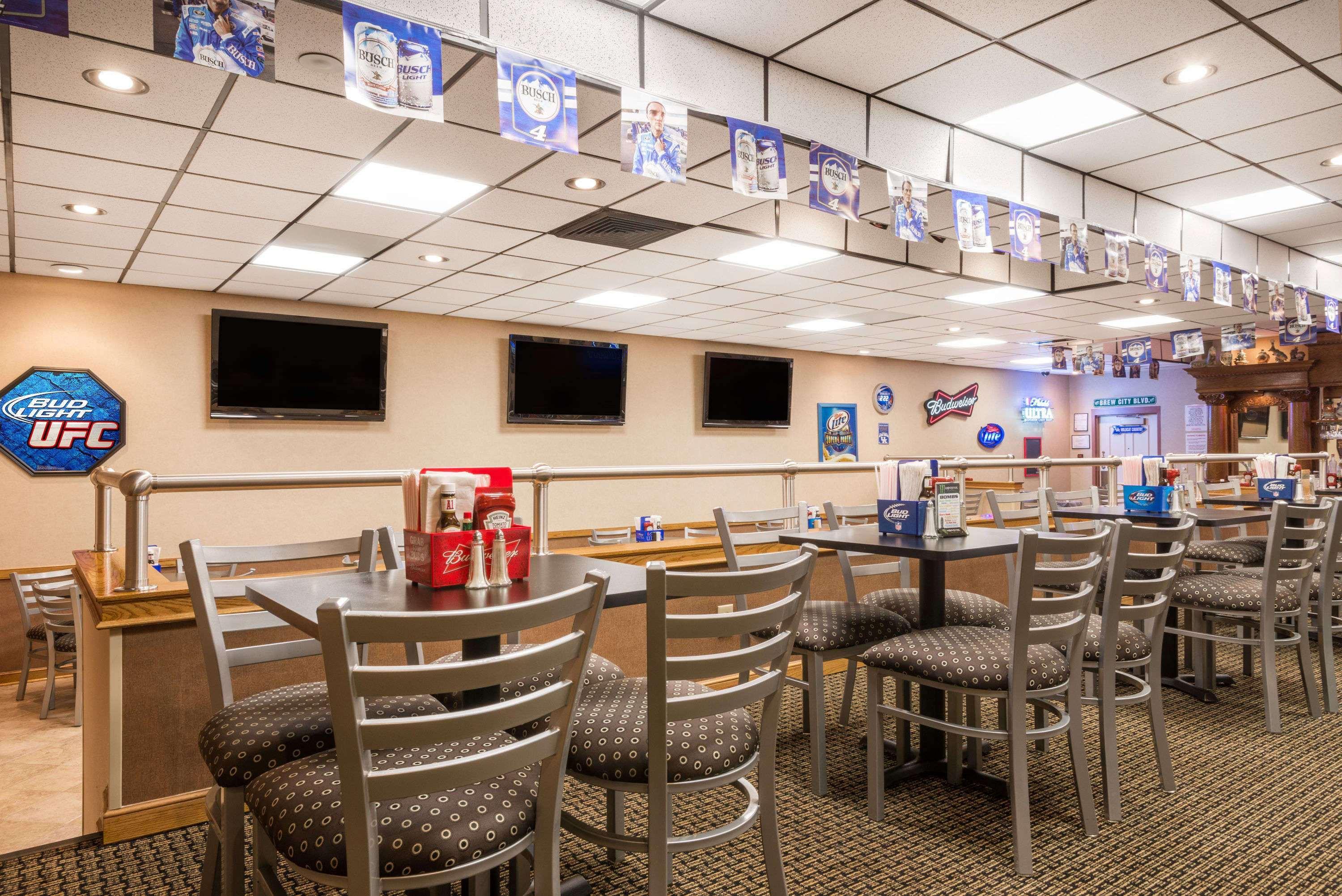Ramada By Wyndham Paintsville Hotel & Conference Center Extérieur photo