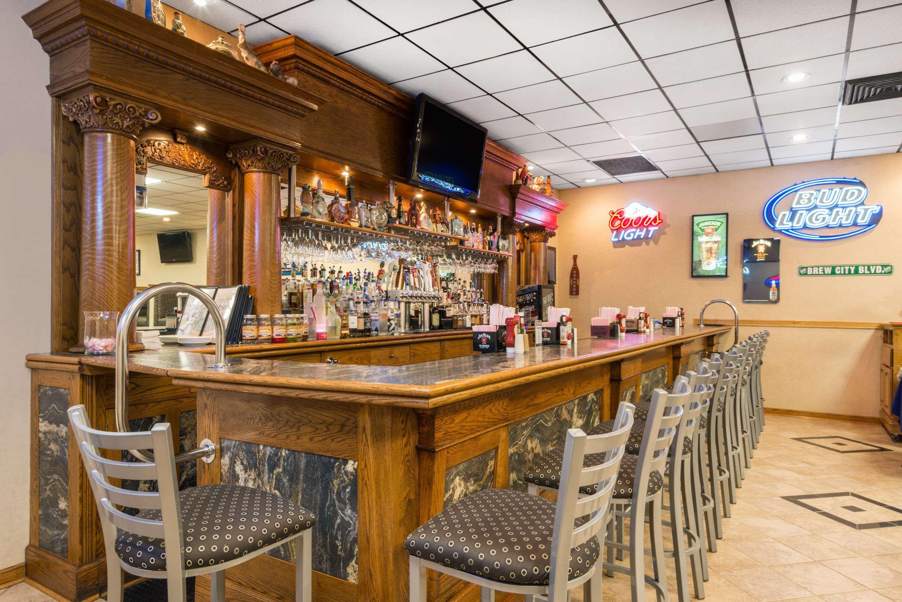 Ramada By Wyndham Paintsville Hotel & Conference Center Extérieur photo